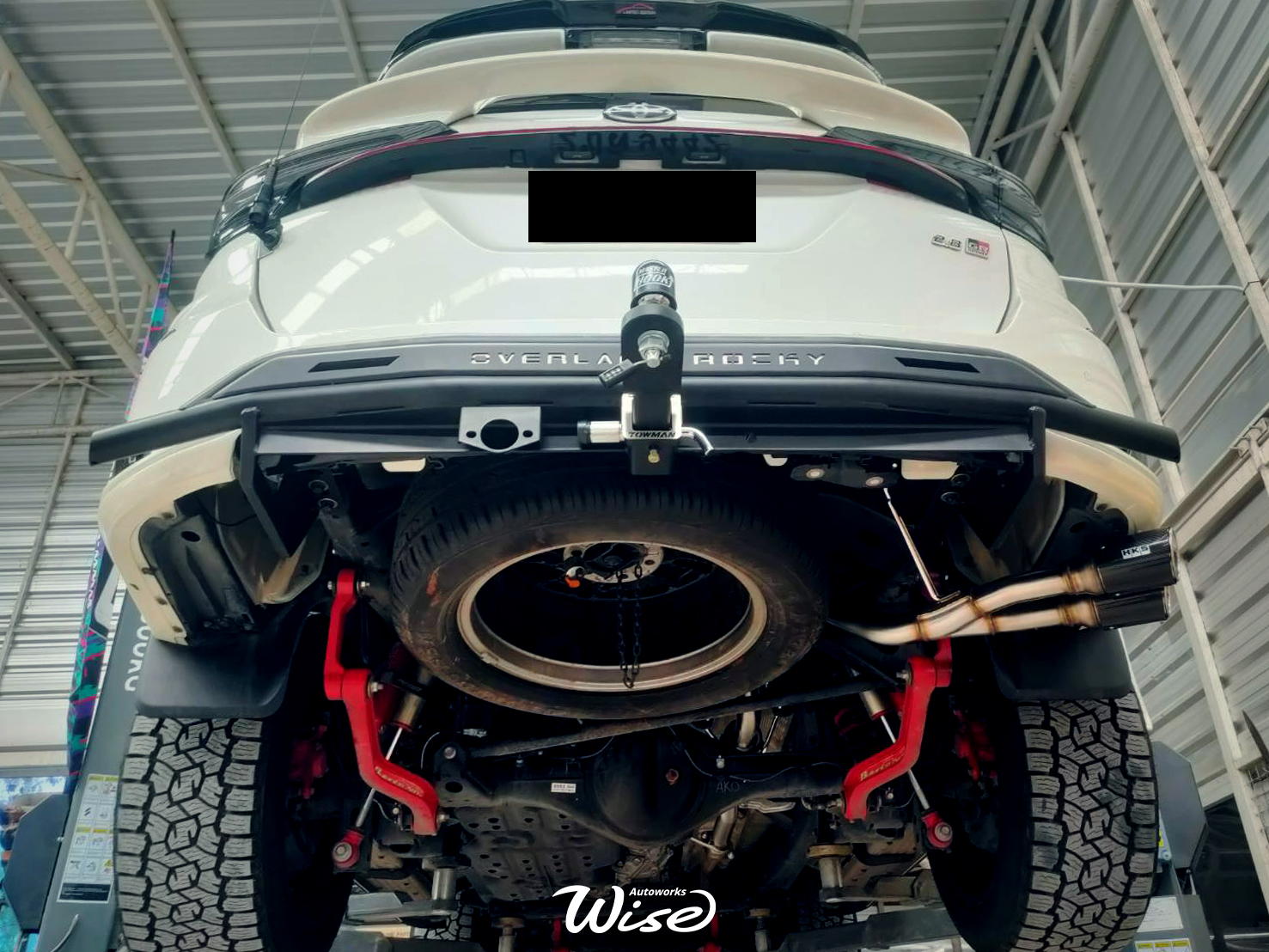 ท่อไอเสียญี่ปุ่นแบรนด์ HKS สำหรับ Toyota ฟอจูนเนอร์ ท่อปลายคาร์บอนไฟเบอร์สำหรับรถยนต์ โตโยต้า นิสสัน ฮอนด้า มาสด้า มิตซูบิชิ อีซูซุ ฟอร์ด ซูซูกิ