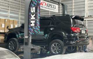 ท่อไอเสียญี่ปุ่นแบรนด์ HKS สำหรับ โตโยต้า ฟอจูนเนอร์ ท่อปลายคาร์บอนไฟเบอร์สำหรับรถยนต์ โตโยต้า นิสสัน ฮอนด้า มาสด้า มิตซูบิชิ อีซูซุ ฟอร์ด ซูซูกิ
