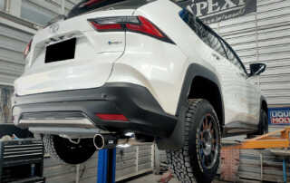 ท่อไอเสียญี่ปุ่นแบรนด์ HKS สำหรับ Toyota Yaris Cross ท่อปลายคาร์บอนไฟเบอร์สำหรับรถยนต์ โตโยต้า นิสสัน ฮอนด้า มาสด้า มิตซูบิชิ อีซูซุ ฟอร์ด ซูซูกิ