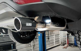 ท่อไอเสียญี่ปุ่นแบรนด์ HKS สำหรับ Toyota Yaris Cross ท่อปลายคาร์บอนไฟเบอร์สำหรับรถยนต์ โตโยต้า นิสสัน ฮอนด้า มาสด้า มิตซูบิชิ อีซูซุ ฟอร์ด ซูซูกิ