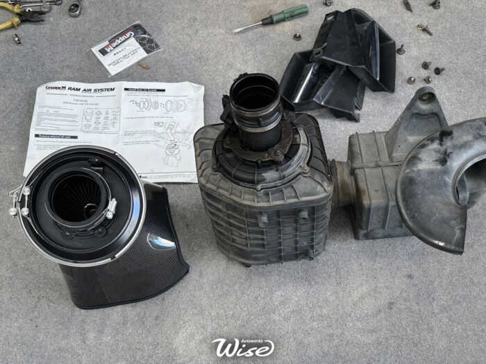 กรองอากาศ Gruppe M คาร์บอนไฟเบอร์ สำหรับ Alfa Romeo 156 ระบบกรองอากาศที่จะยกระดับเพิ่มสมรรถนะแรงม้าแรงบิดได้มากกว่าของแต่งกรองเปลือยทั่วไป