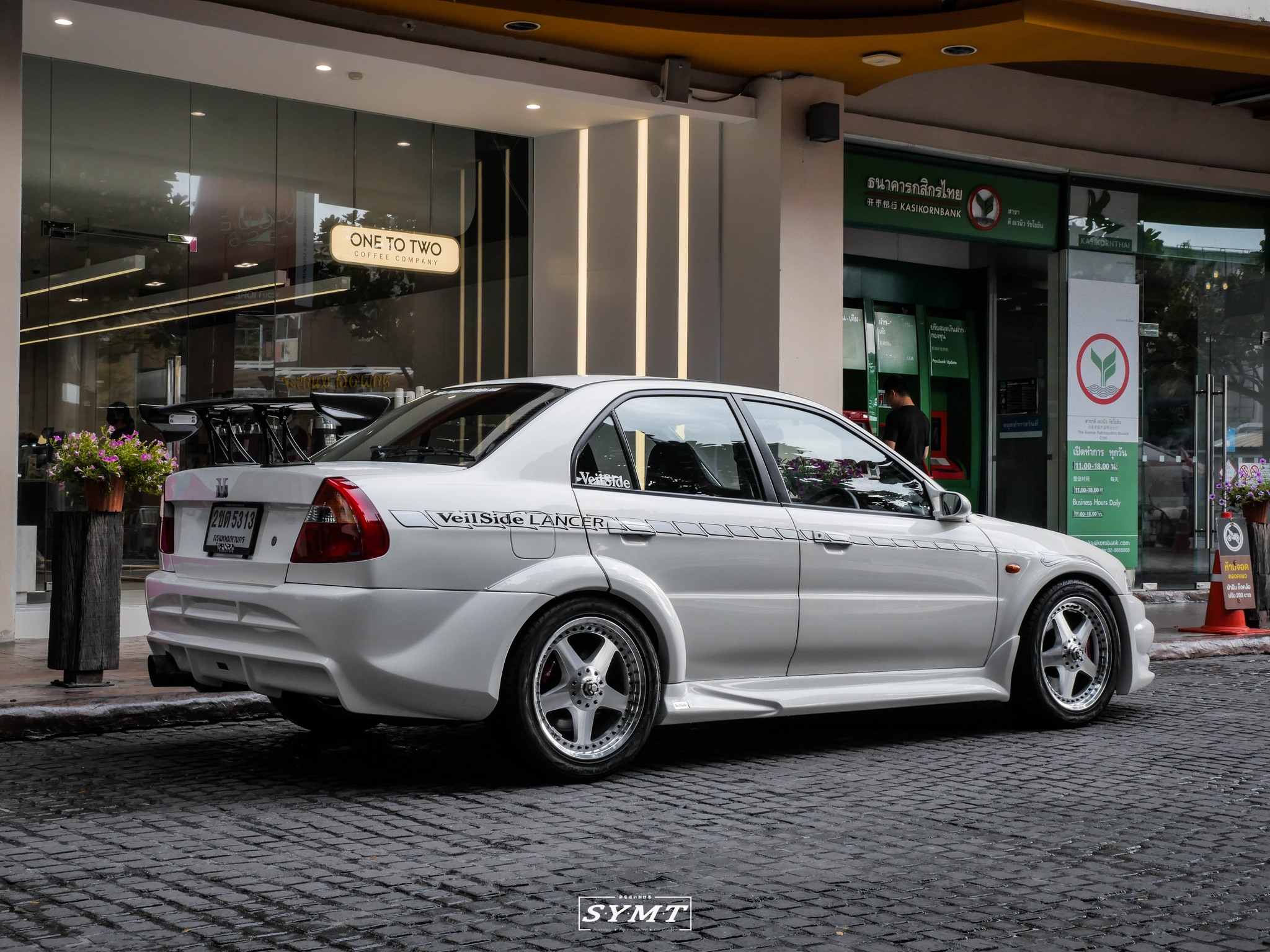 MITSUBISHI Lancer Evolution V VeilSide EC-I Side Skirts MITSUBISHI Lancer Evolution V VeilSide EC-I Side Skirts Real authentic body parts สเกิร์ต อีโว
